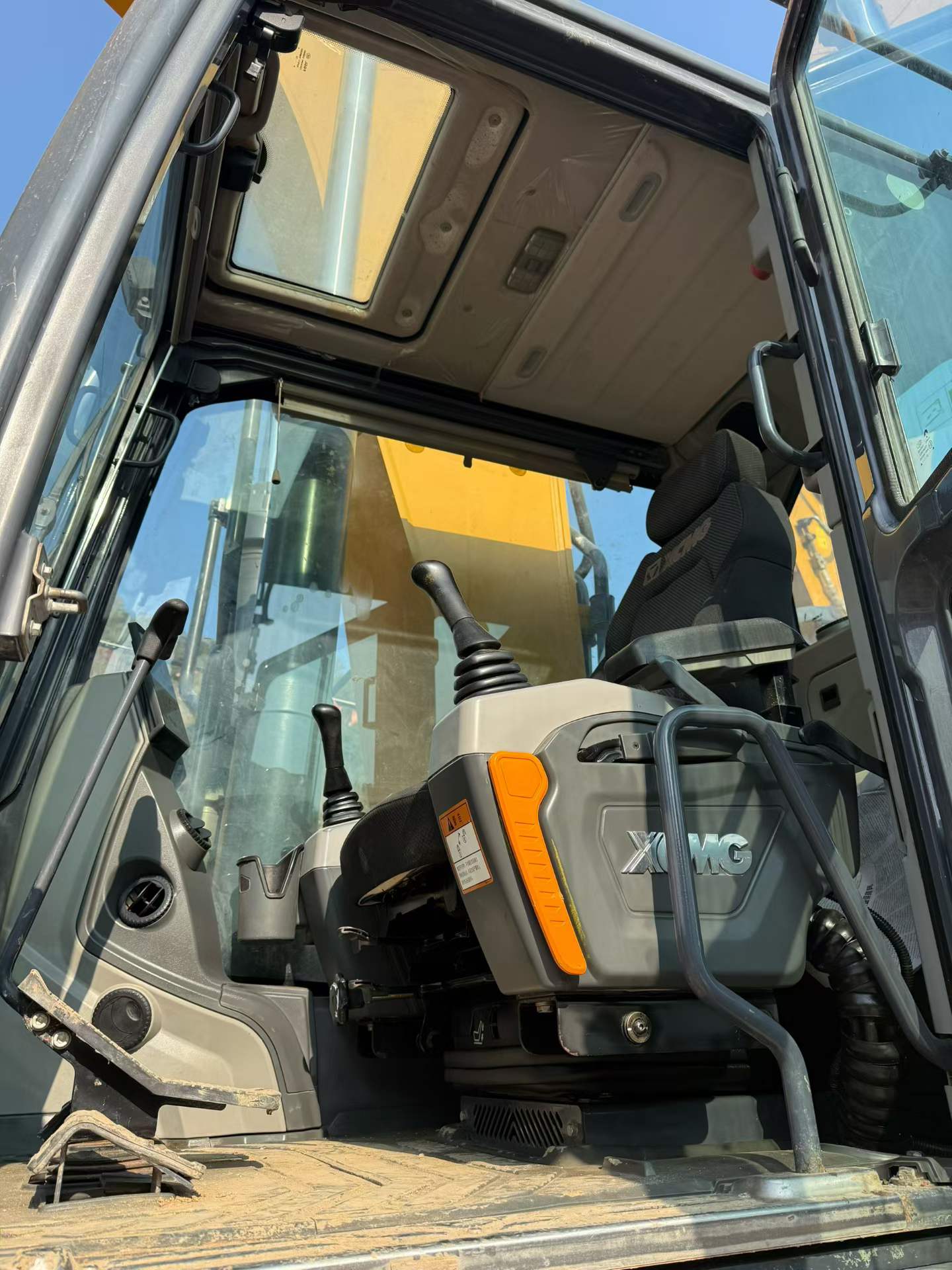 Used XCMG XE3000 Excavator 2023 Model / 5