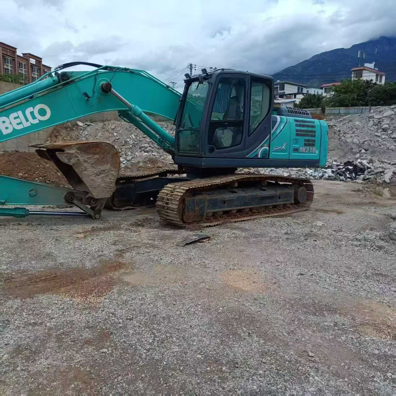 Used Kobelco SK210 Excavator 2021 Model / 3
