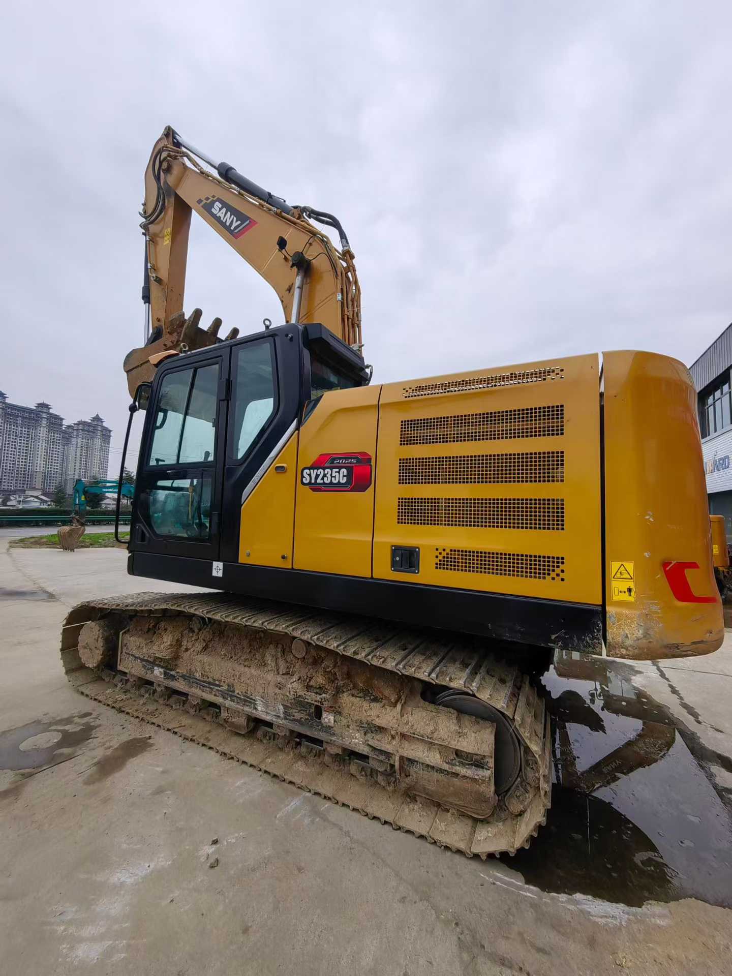 Used Sany SY205H Excavator 2016 Model / 4