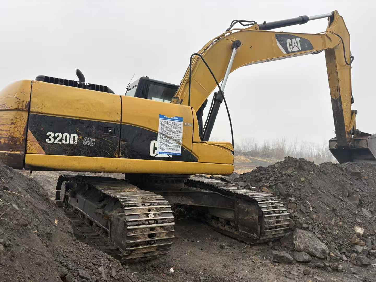 Used Caterpillar 320GC Excavator 2010 Model / 3