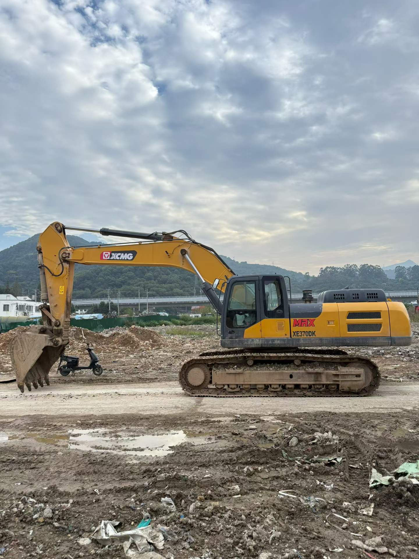 Used XCMG XE370 Excavator 2016 Model / 2