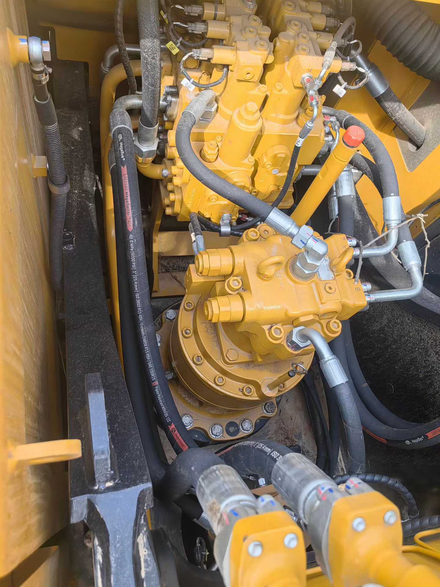 Used Sany SY205H Excavator 2016 Model / 3