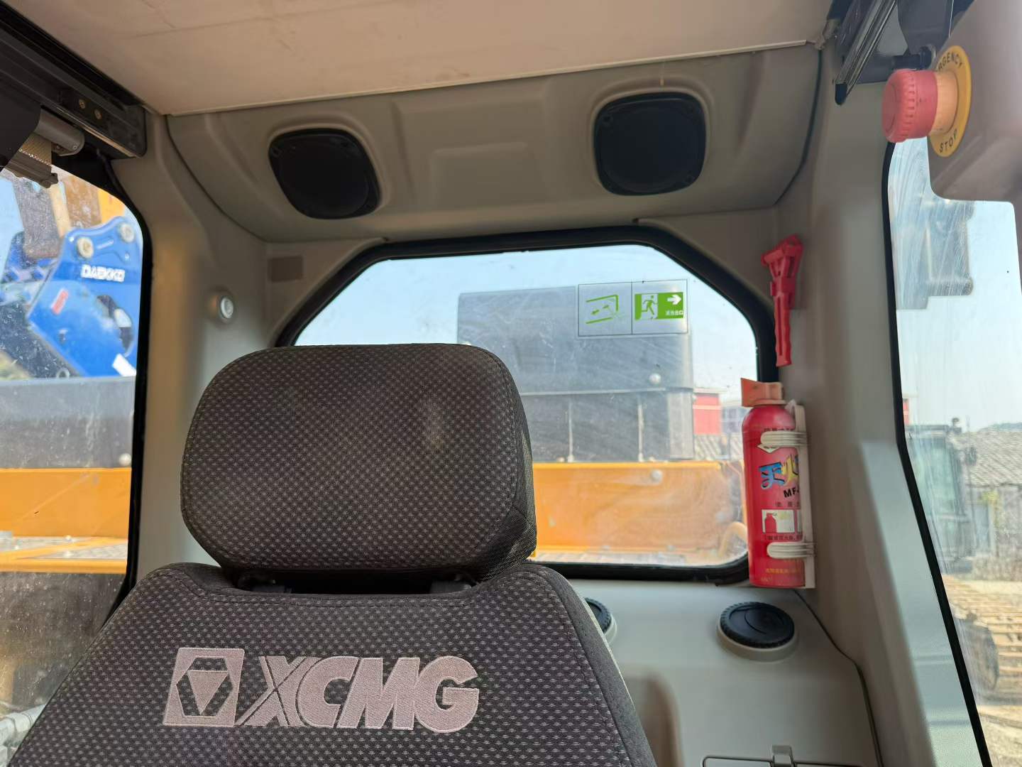 Used XCMG XE3000 Excavator 2023 Model / 6