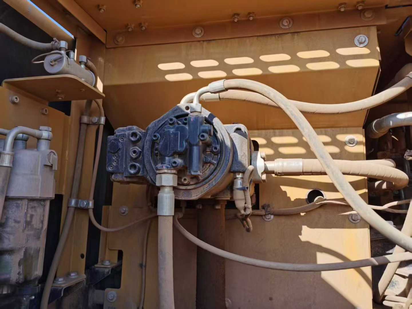 Used Sany SY245H Excavator 2016 Model / 3