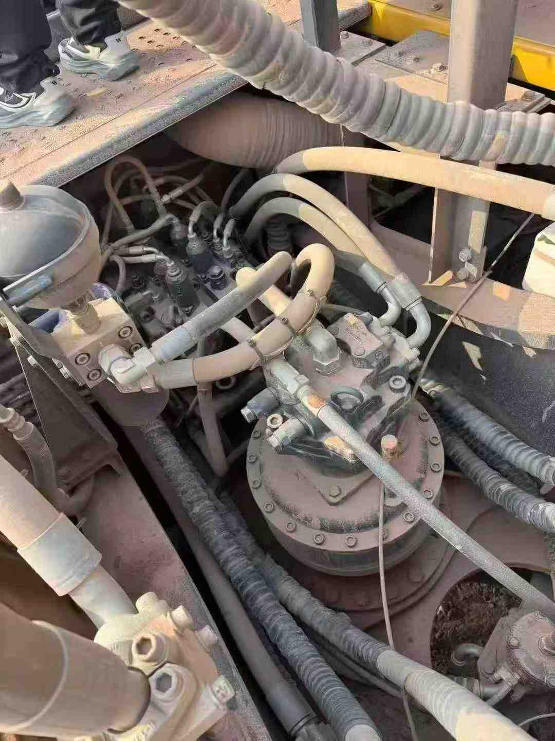 Used XCMG LW220 Excavator 2021 Model / 3