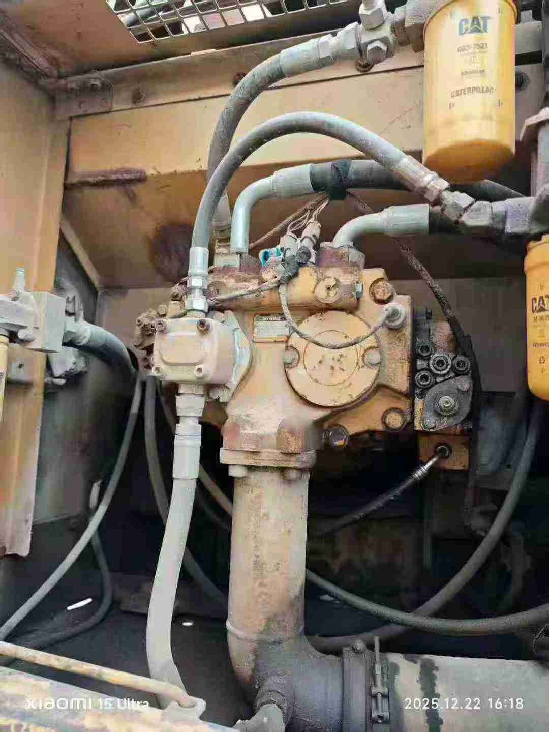 Used Caterpillar 325L Excavator 2016 Model / 3