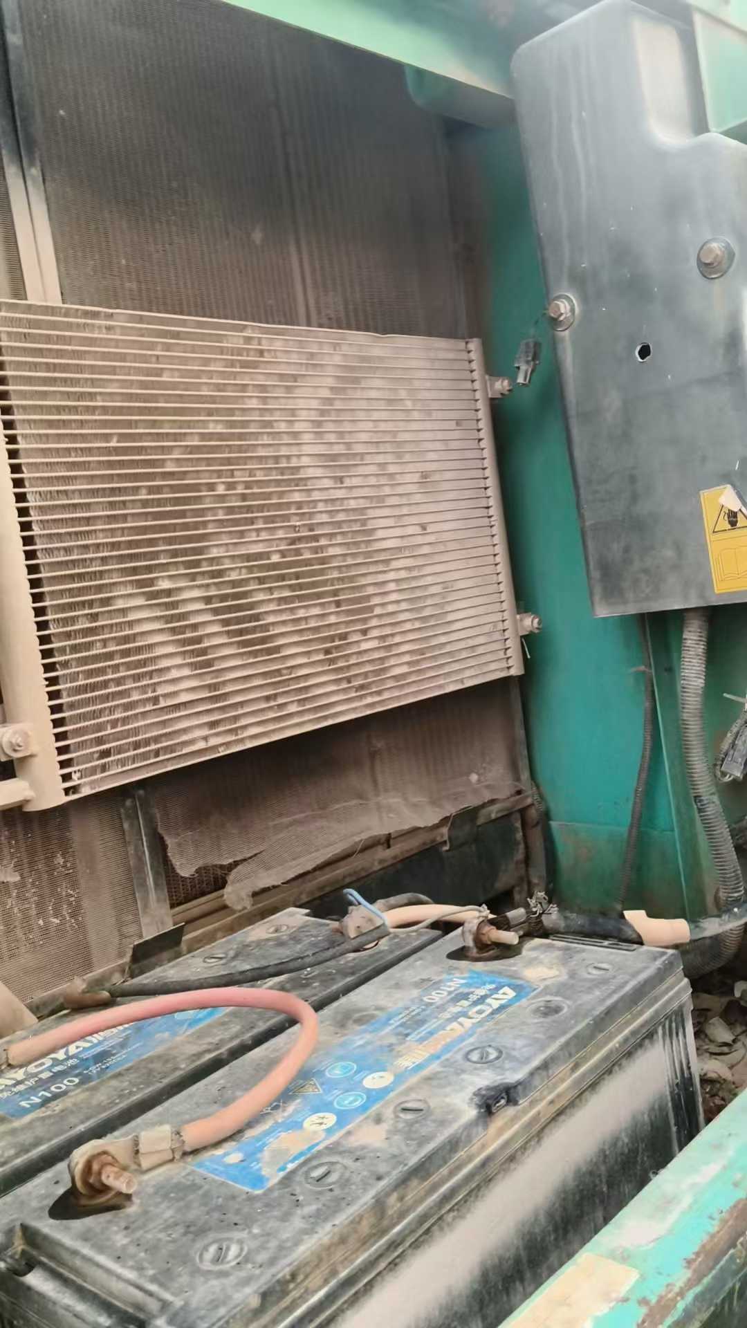 Used Kobelco SK200-8 Excavator 2016 Model / 8