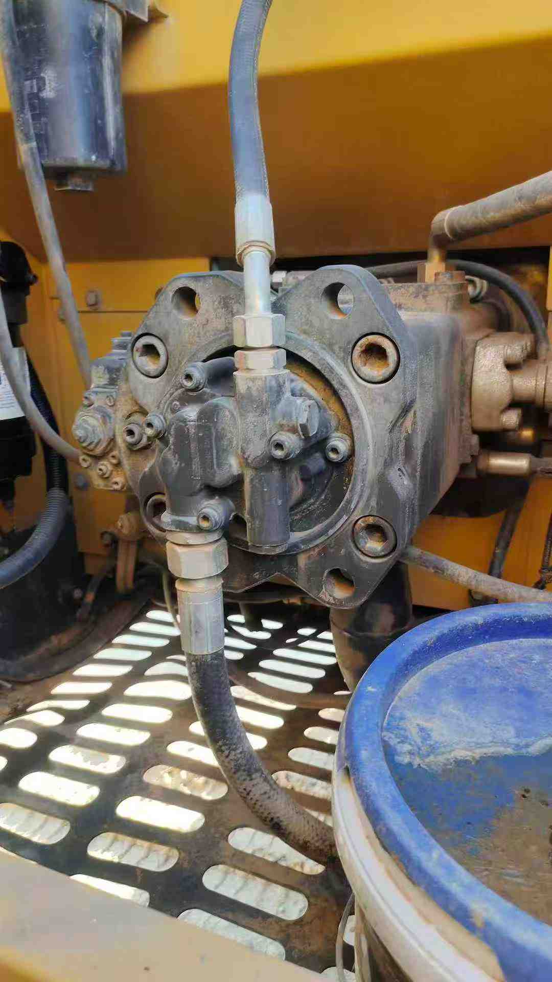 Used XCMG XE335DK Excavator 2017 Model / 2