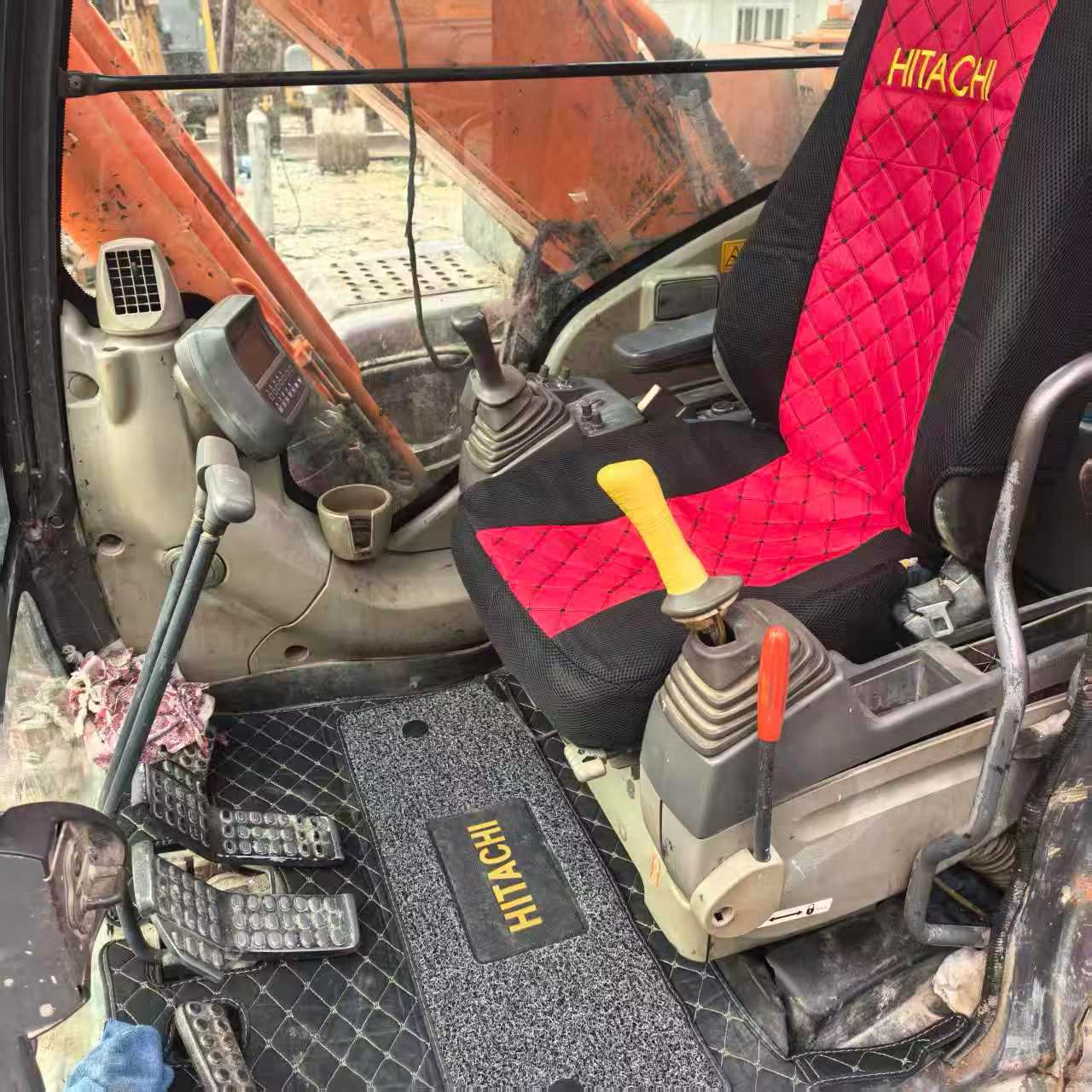 Used Hitachi ZAXIS200 Excavator 2009 Model / 4