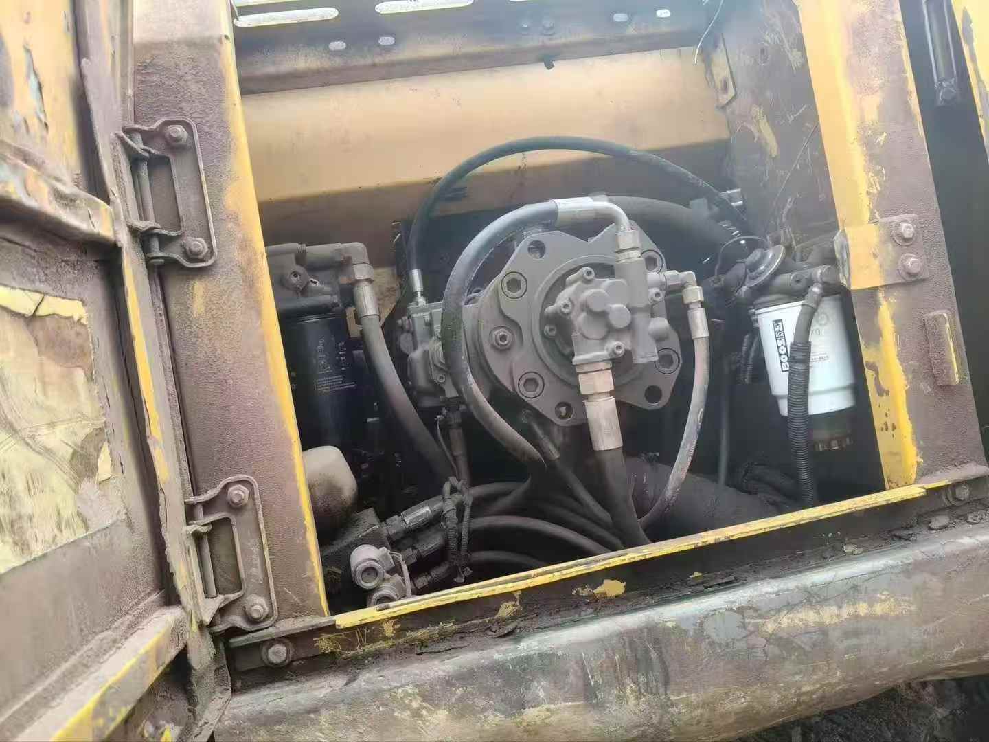 Used XCMG XE215C Excavator 2014 Model / 6