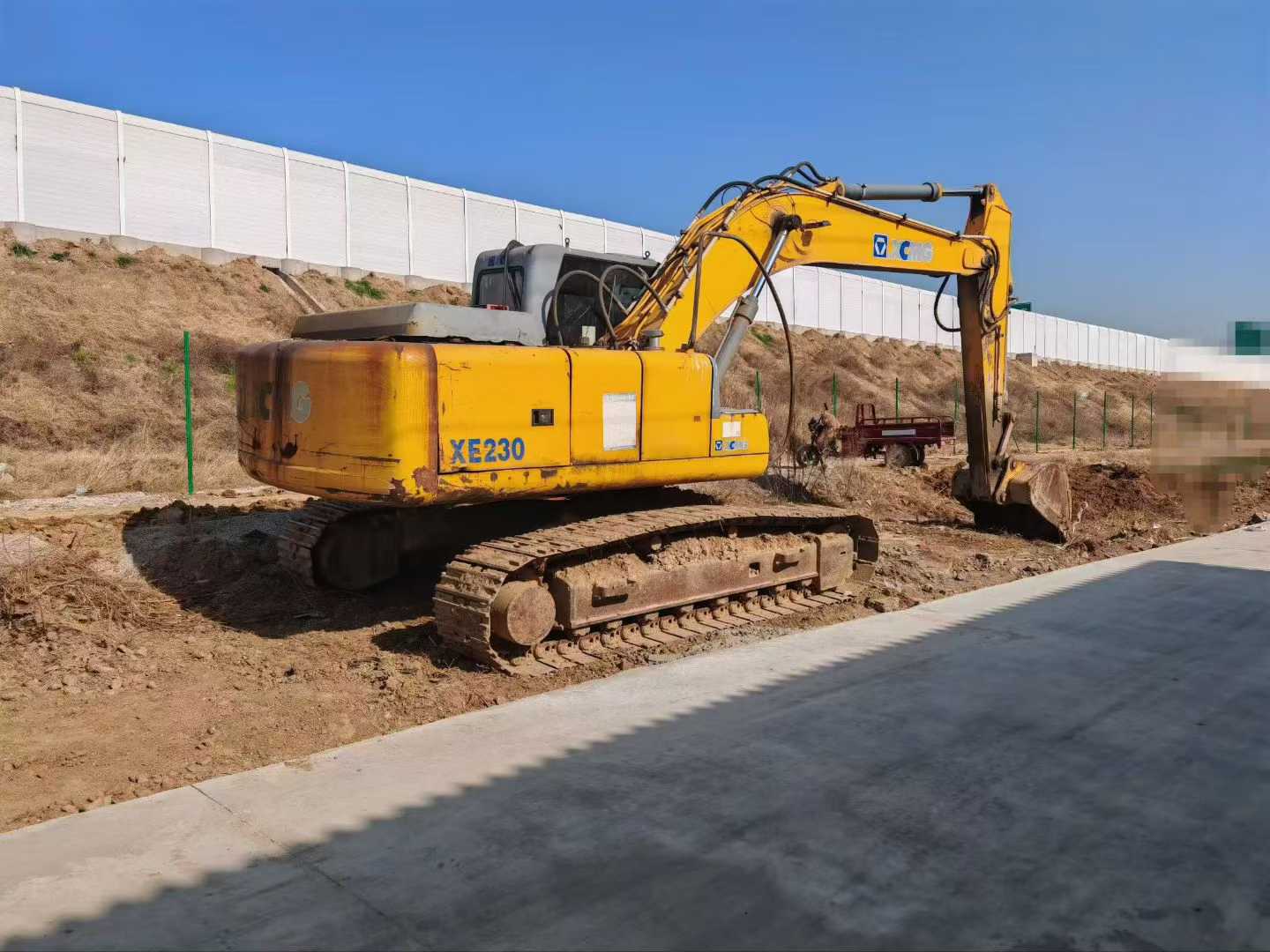 Used XCMG XE215 Excavator 2010 Model / 3