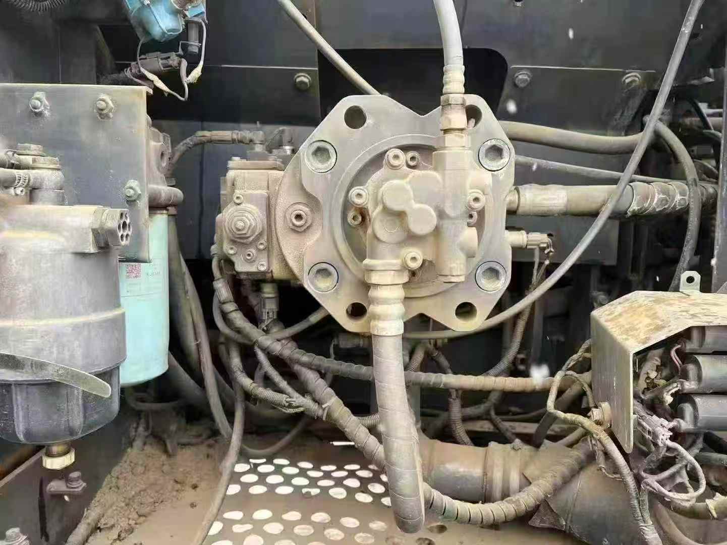 Used Sumitomo SH200 Excavator 2016 Model / 9