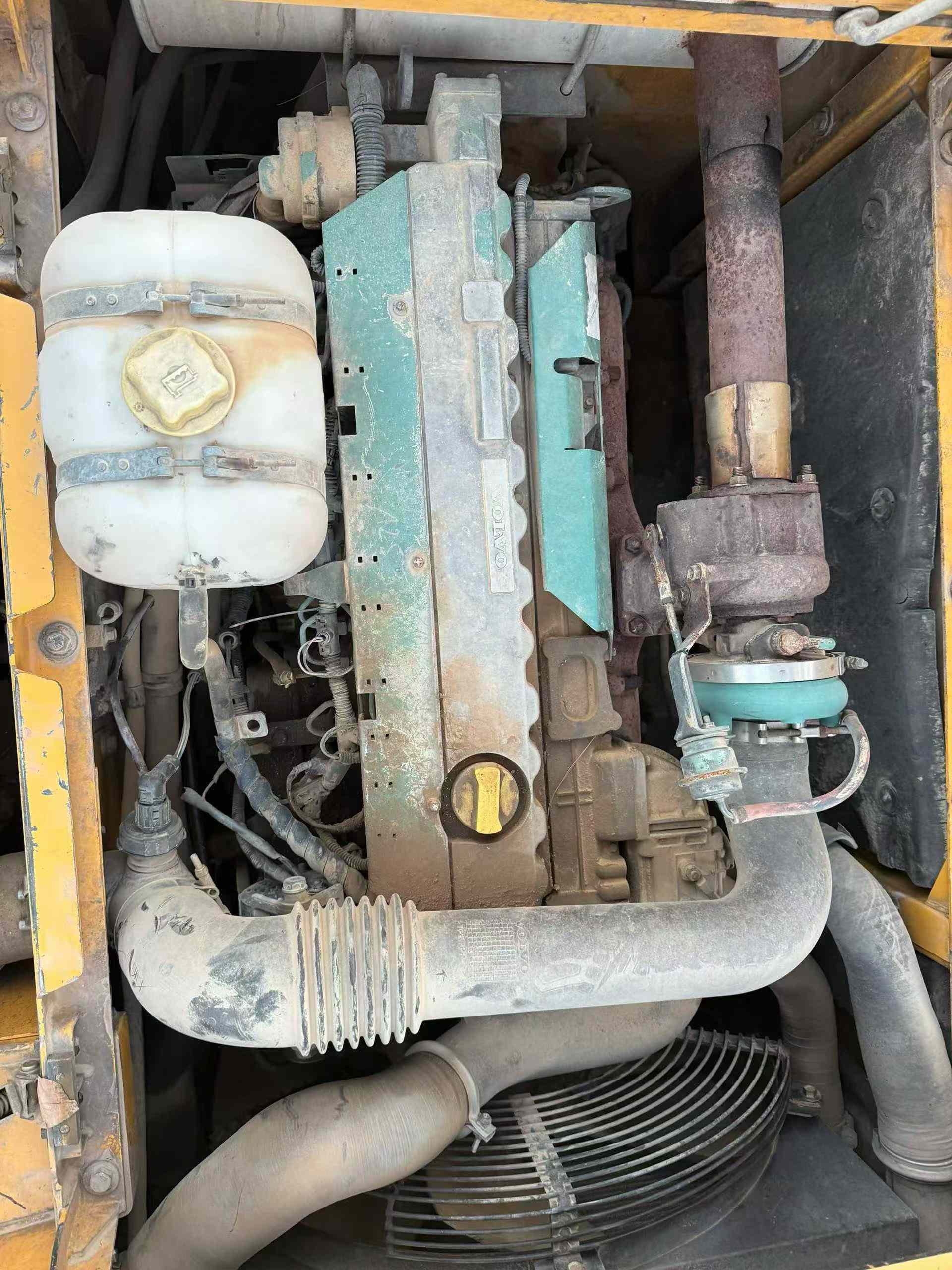 Used Volvo EC210 Heavy Duty Excavator 2016 Model / 4