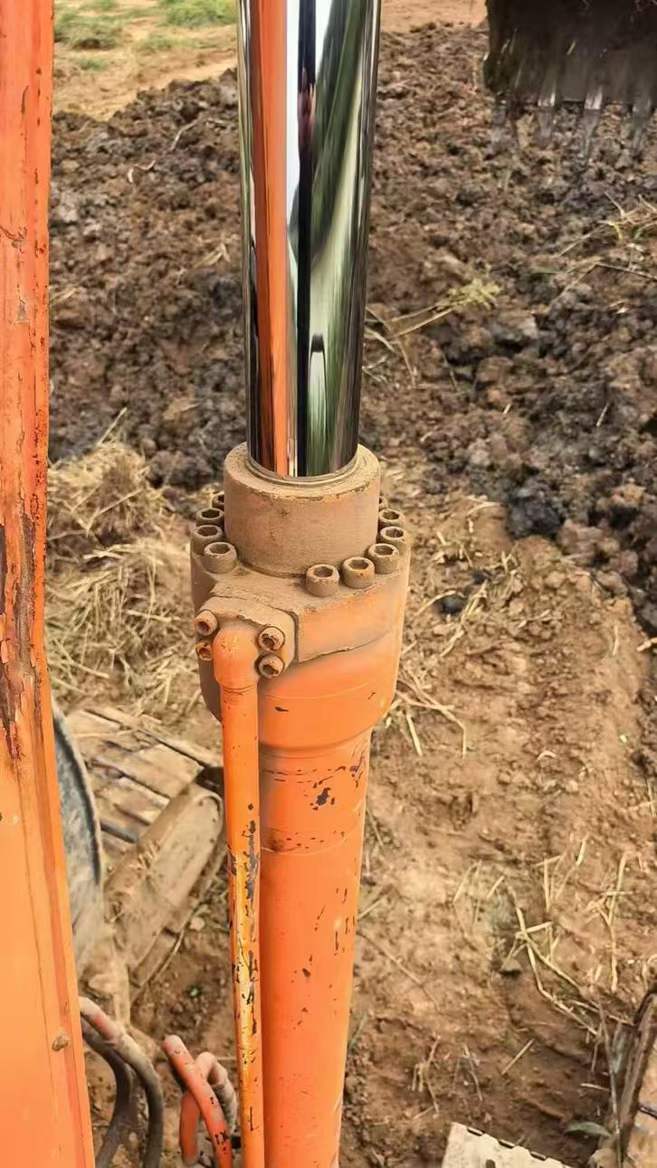 Used Hitachi ZAXIS200 Excavator 2008 Model / 7