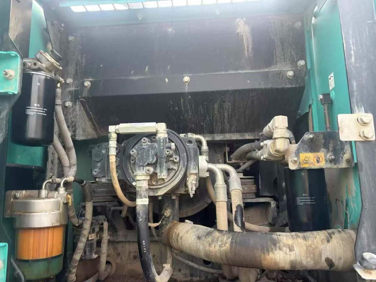 Used Kobelco SK200 Excavator 2021 Model / 8