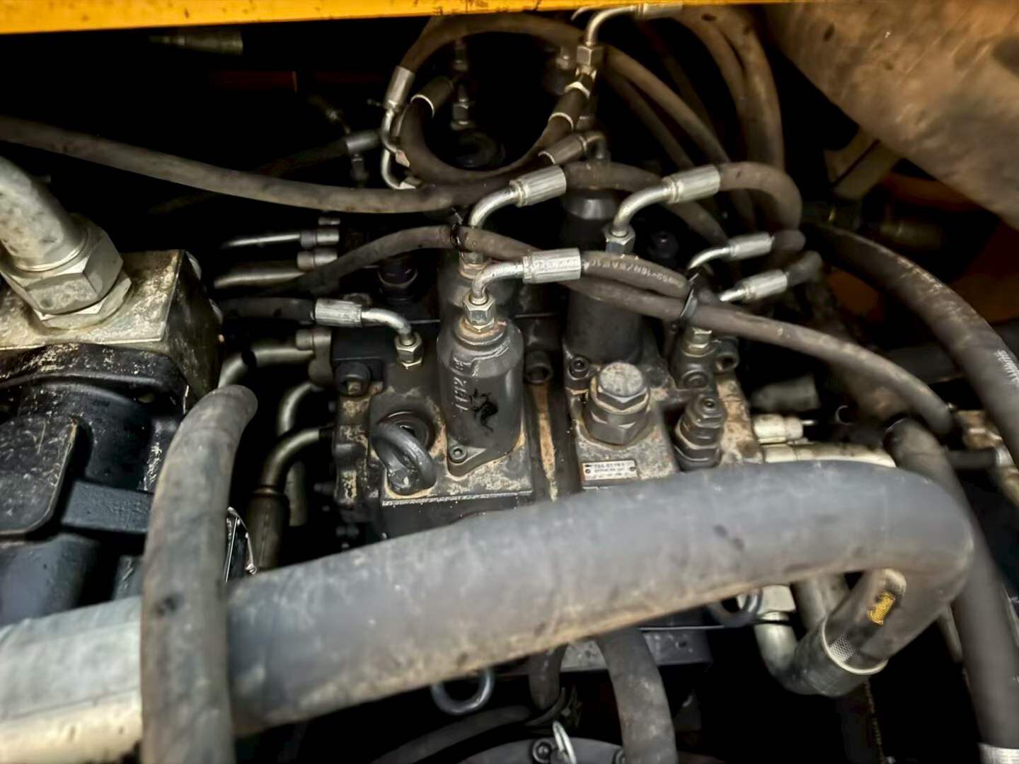 Used XCMG XE80D Excavator 2022 Model / 6