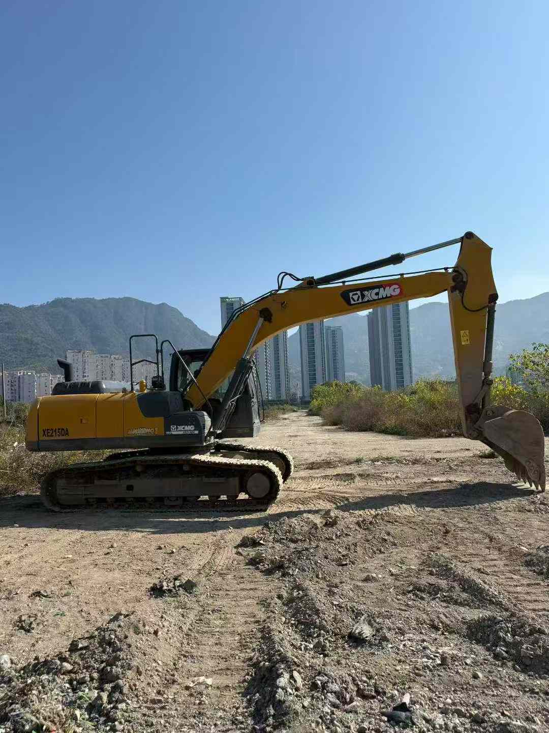 Used XCMG XE215 Excavator 2022 Model / 2