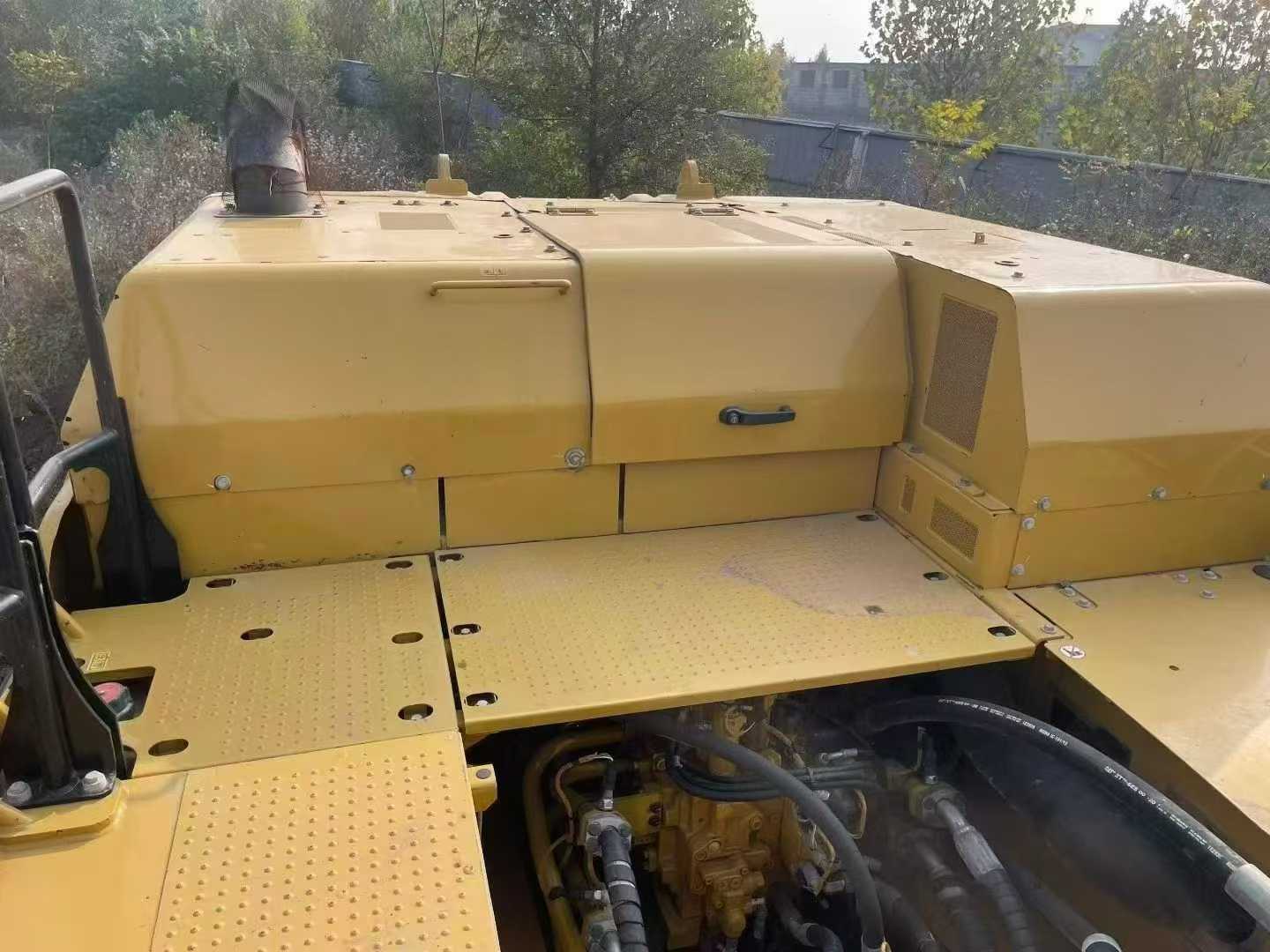 Used Caterpillar CAT352  Excavator 2022 Model / 6