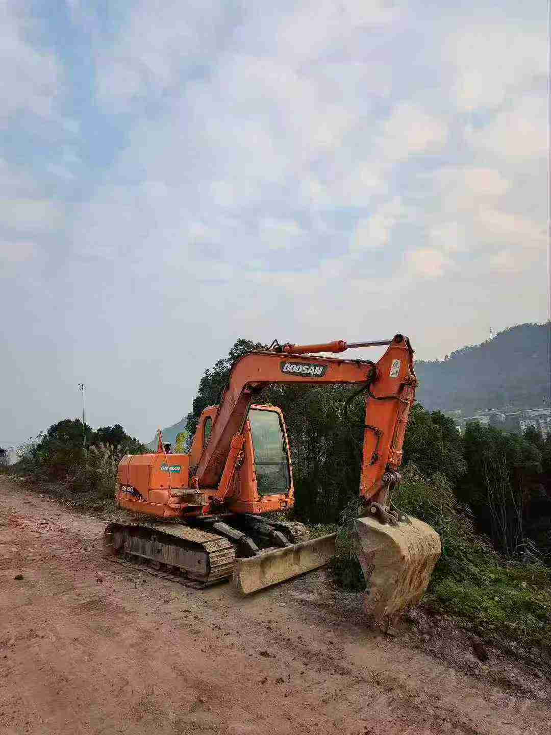 Used Doosan DX80 Excavator 2013 Model / 2