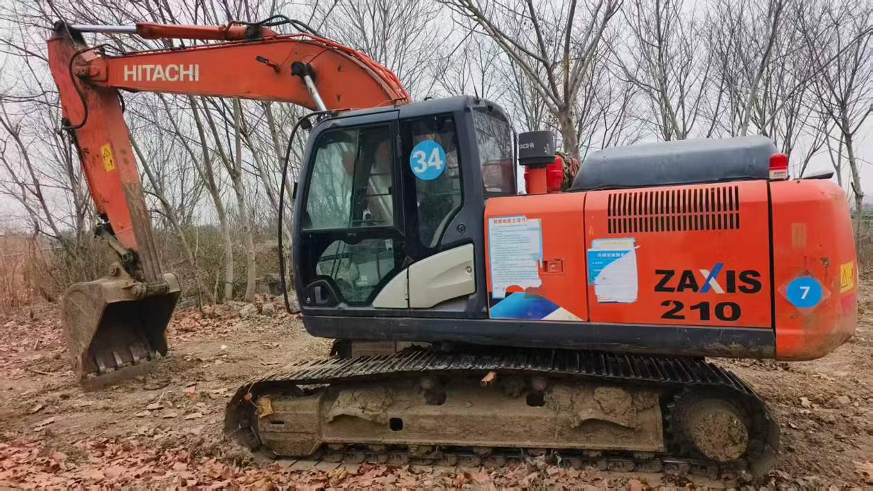 Used Hitachi EX210-5 Excavator 2016 Model / 7