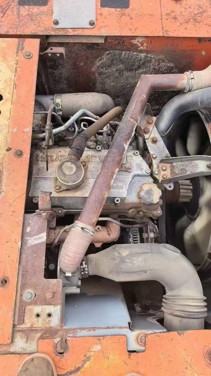 Used Hitachi ZAXIS200 Excavator 2008 Model / 4