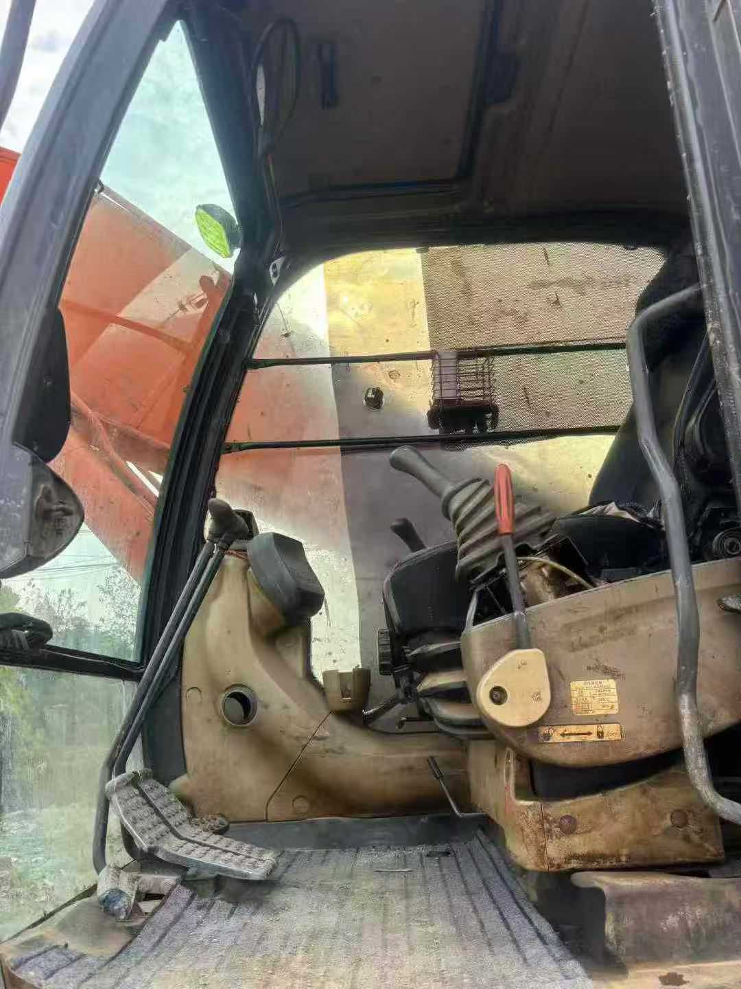 Used Hitachi ZX240-3 Excavator 2012 Model / 4