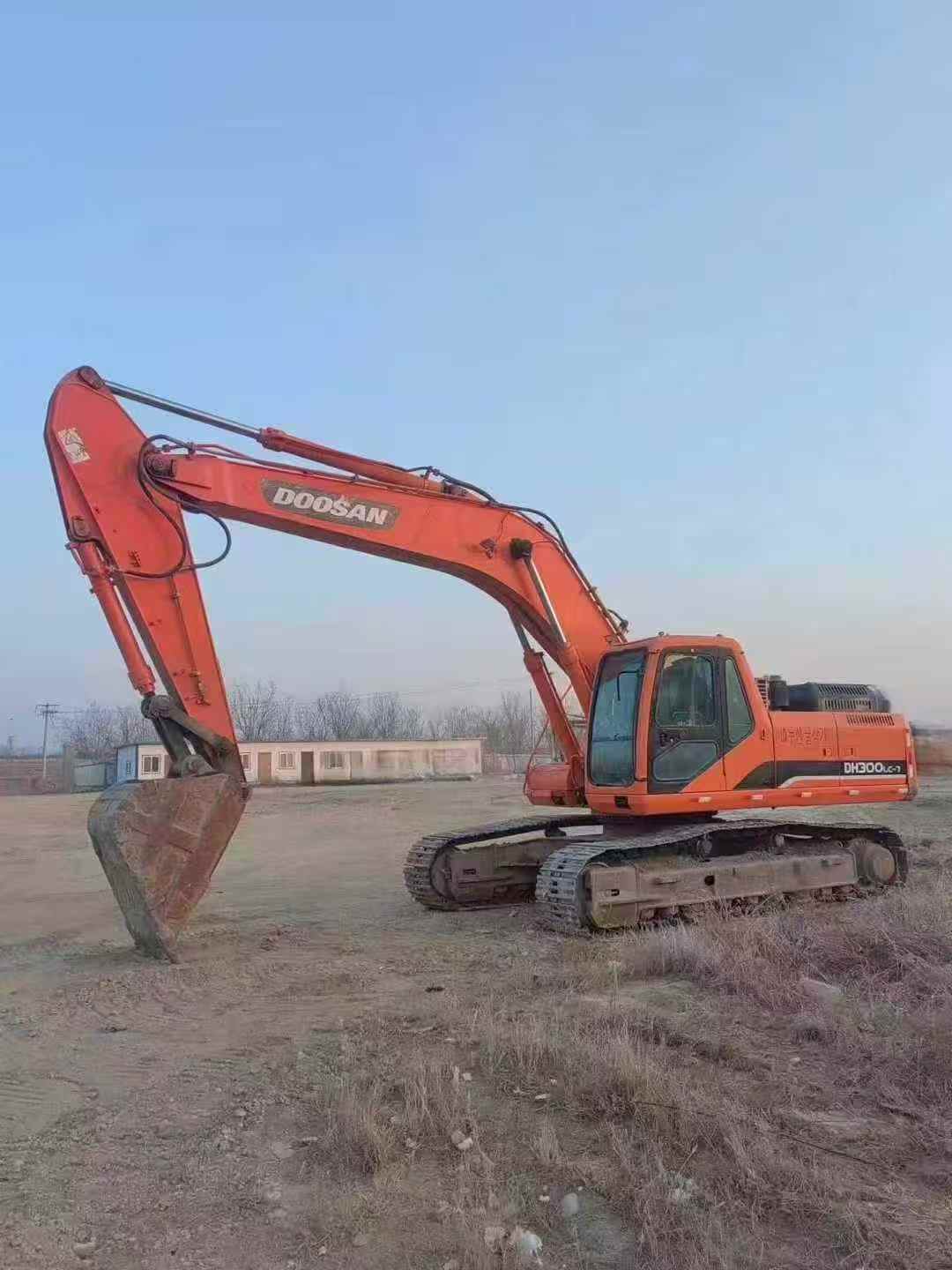 Used Doosan DH300-7 Excavator 2012 Model / 3