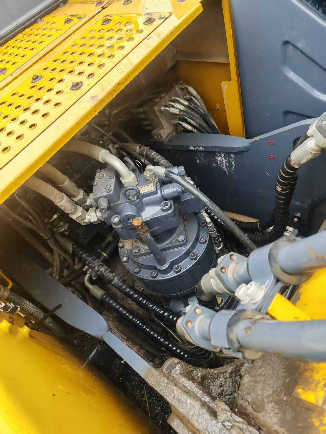 Used XCMG LW200 Excavator 2021 Model / 4