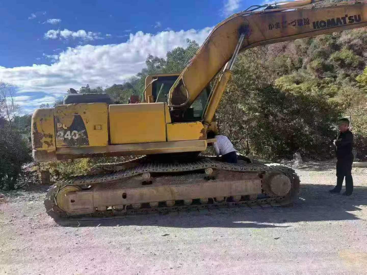 Used Komatsu PC240LC-8 Excavator 2016 Model / 2