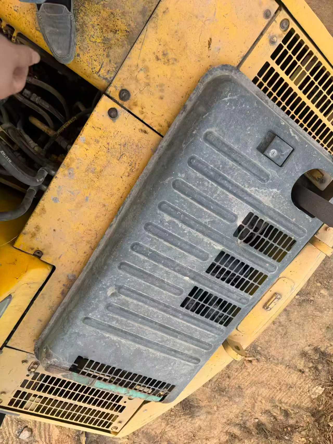 Used Komatsu PC120-6E Excavator 2016 Model / 9