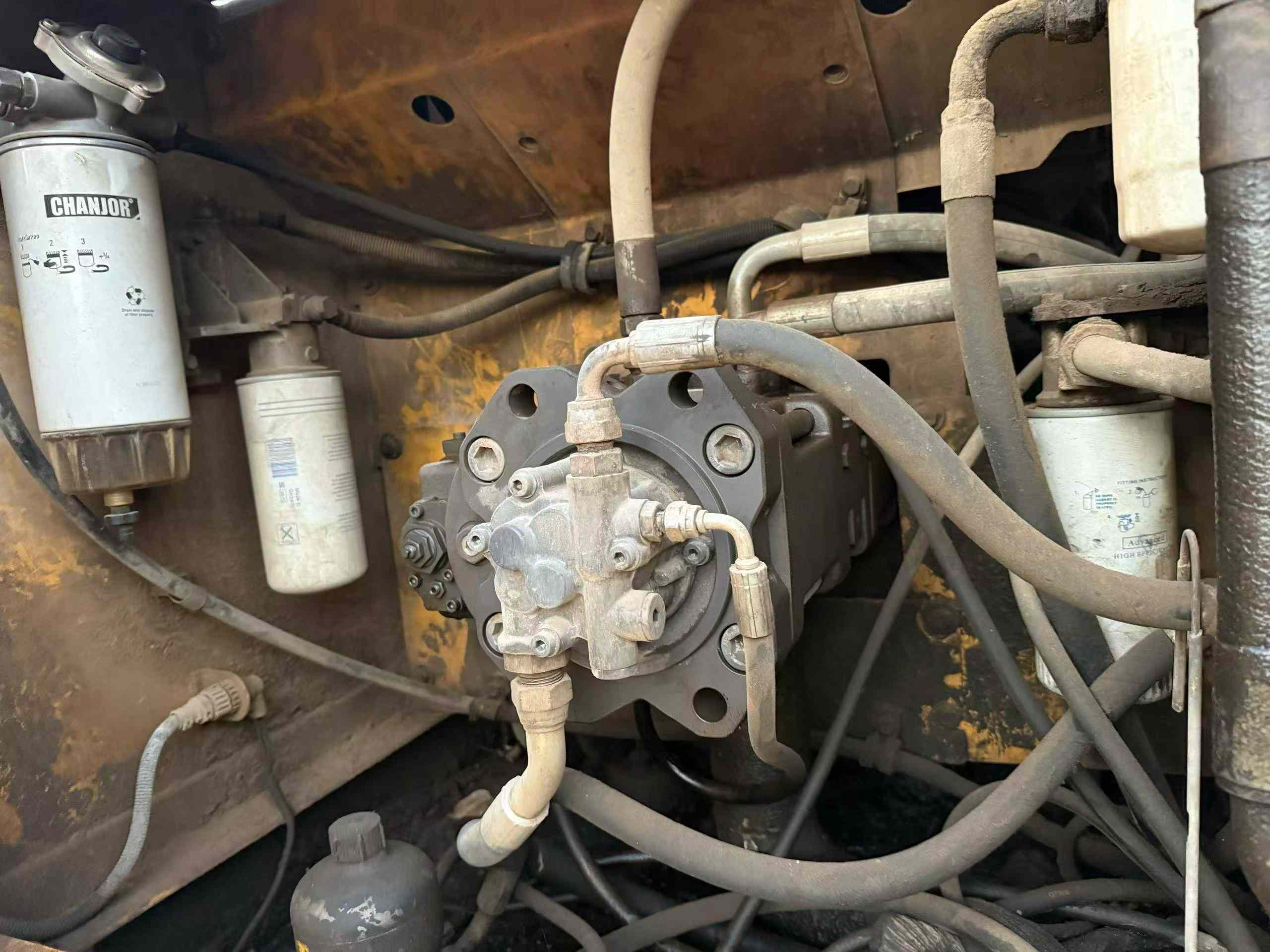 Used Volvo EC210 Heavy Duty Excavator 2016 Model / 5