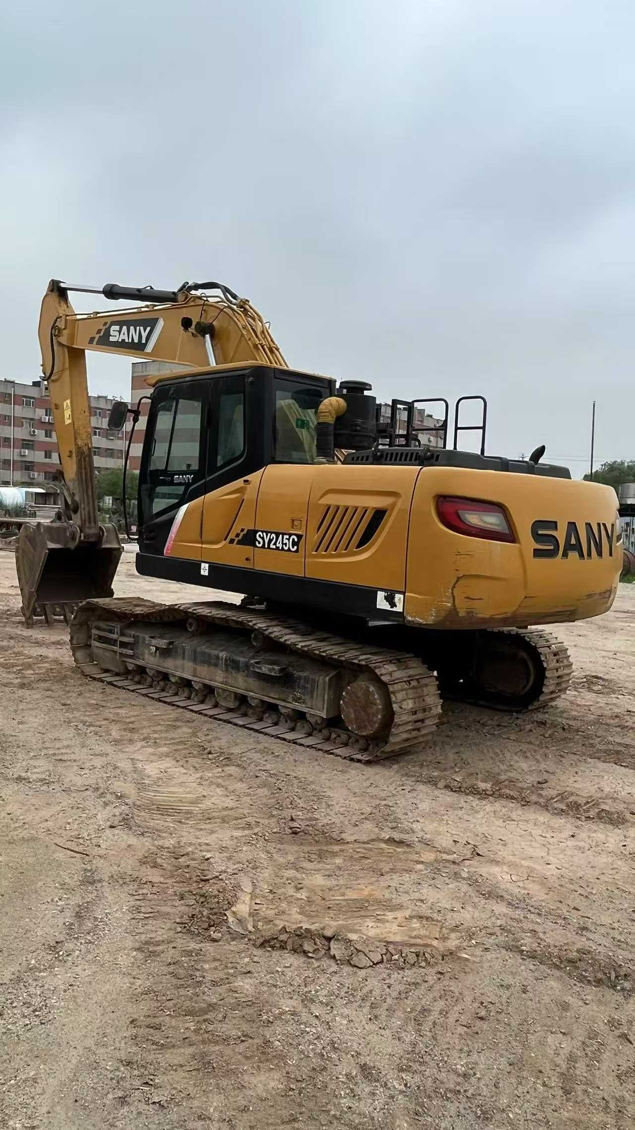 Used Sany SY215W Excavator 2019 Model / 3