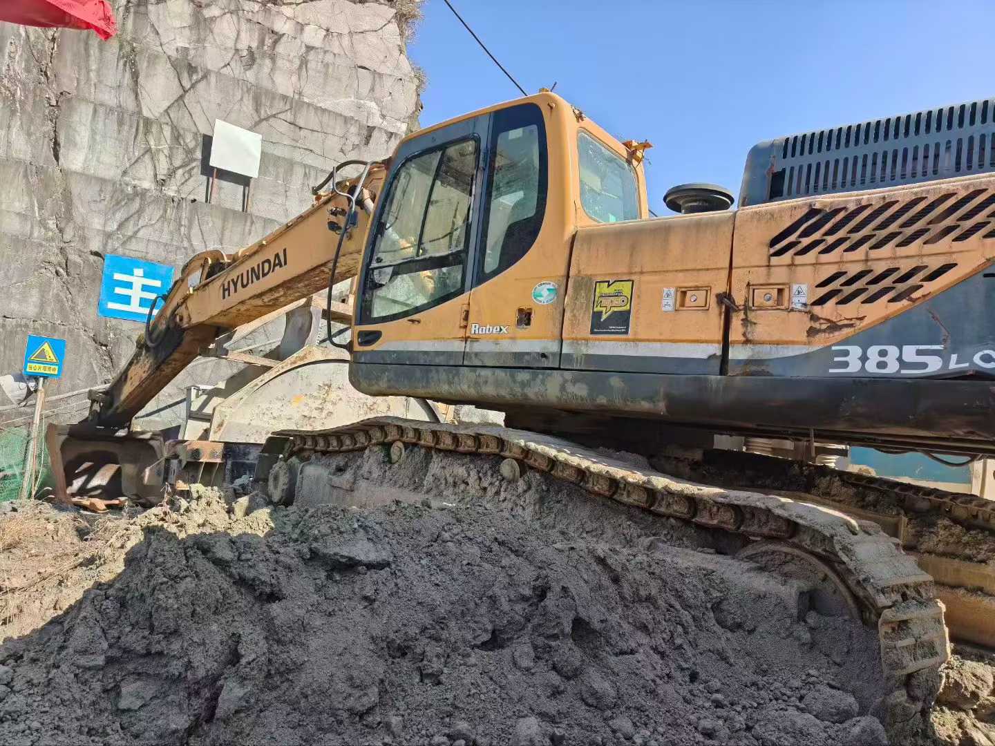 Used Hyundai R385LC-9T Excavator 2018 Model / 2