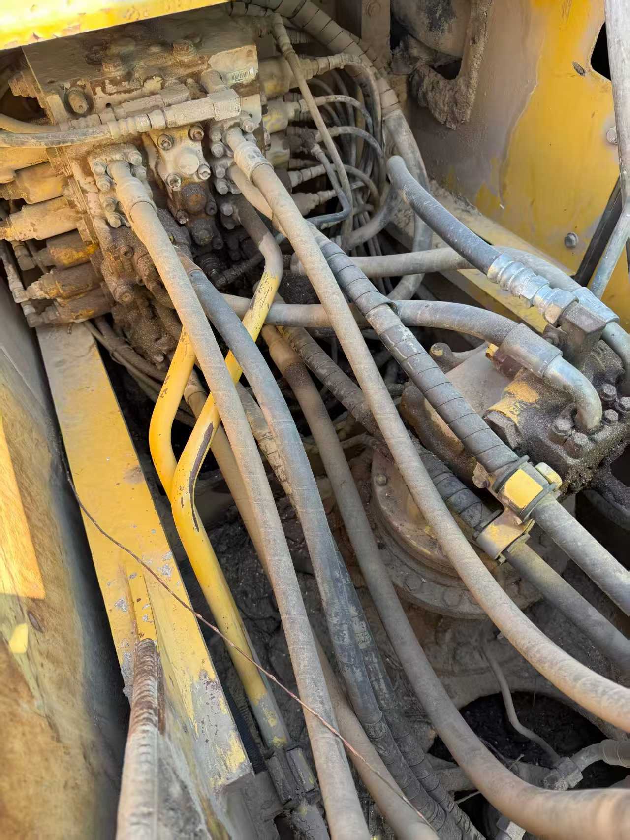 Used Komatsu PC210 Excavator 2016 Model / 5