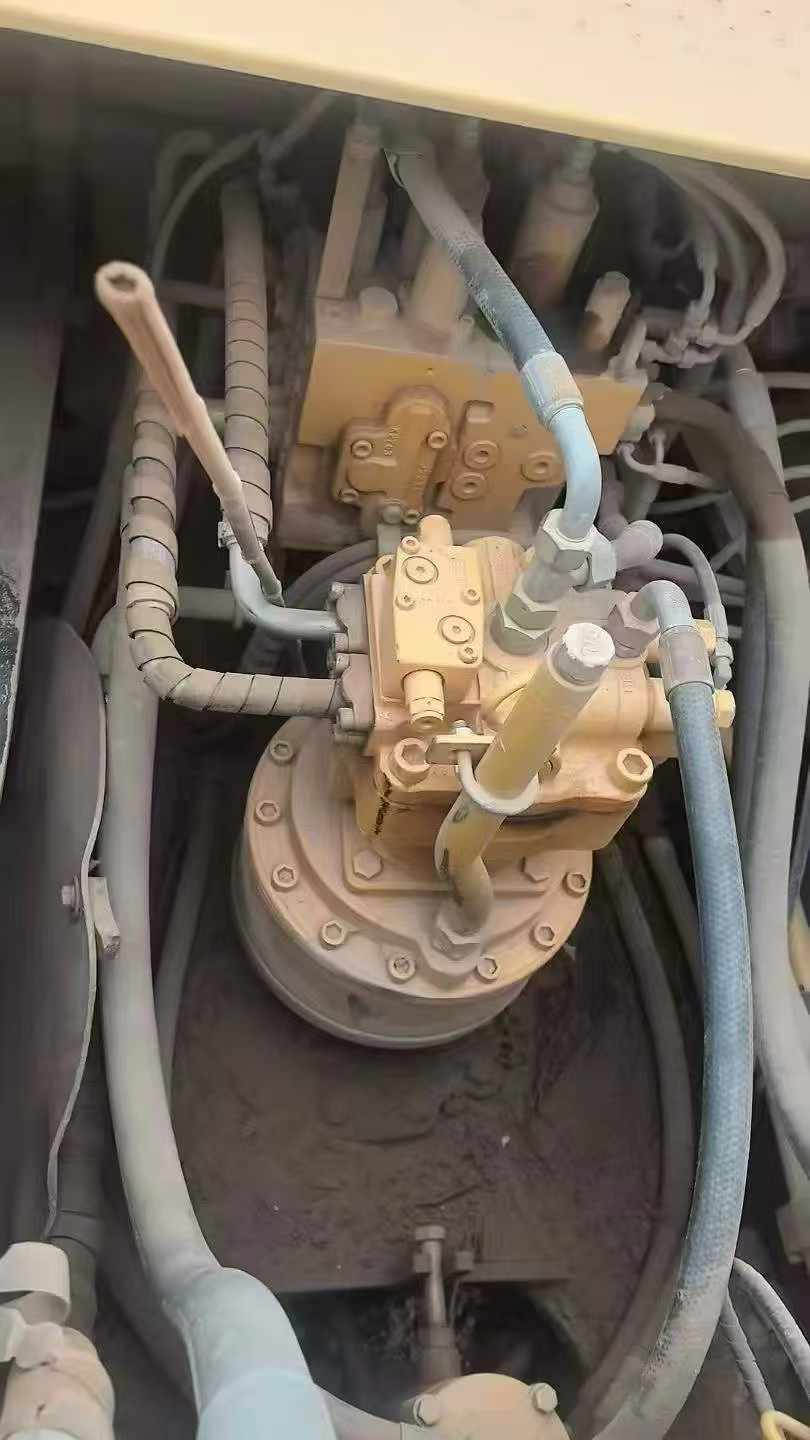 Used Sany SY245H Excavator 2017 Model / 3