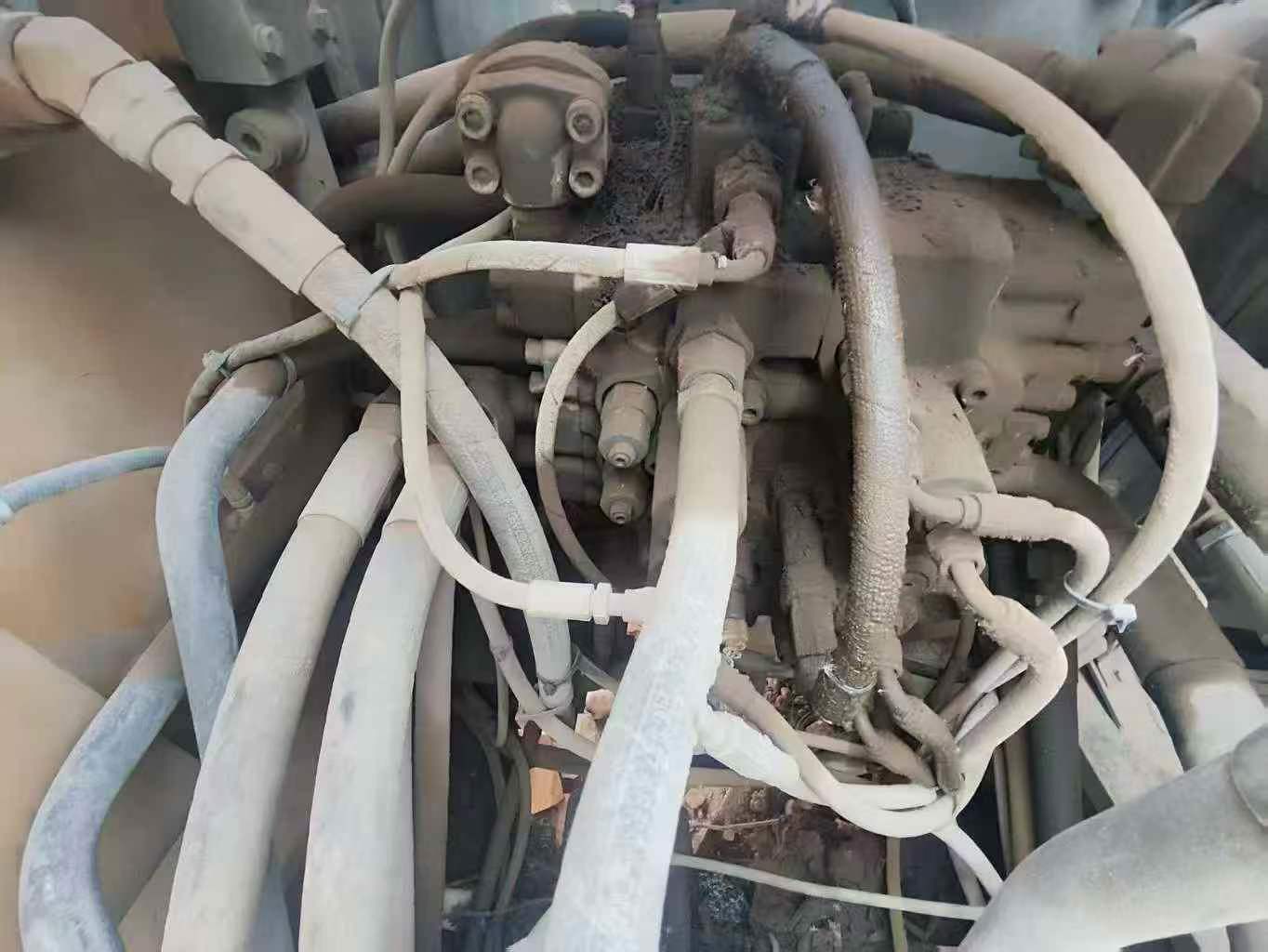 Used Volvo EC200 Excavator 2016 Model / 2