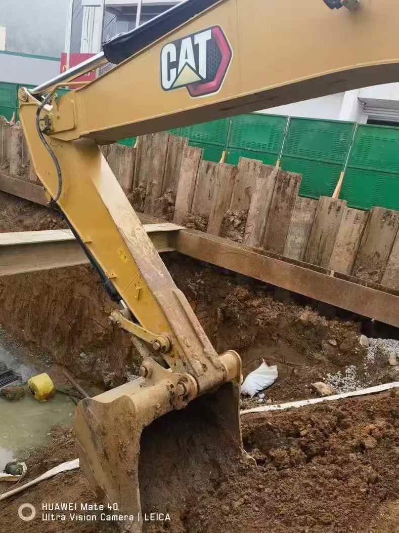 Used Caterpillar 323 Excavator 2022 Model / 8