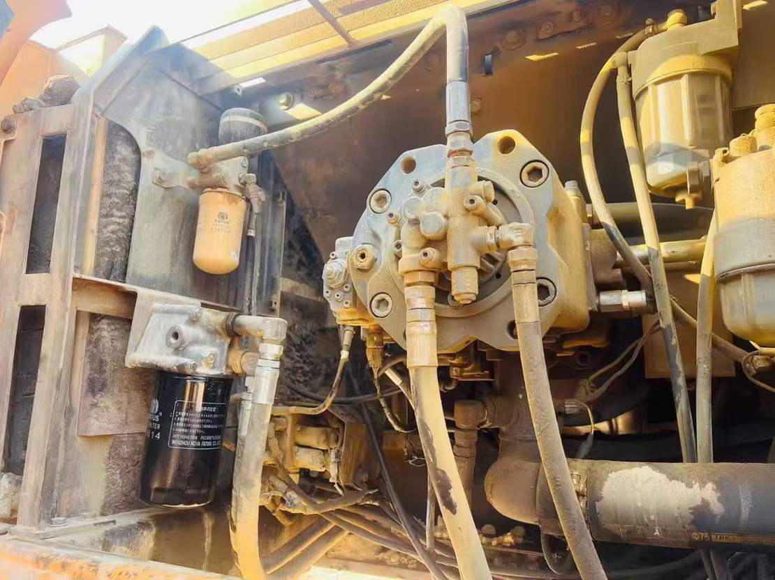 Used Case CX360 Excavator 2016 Model / 4