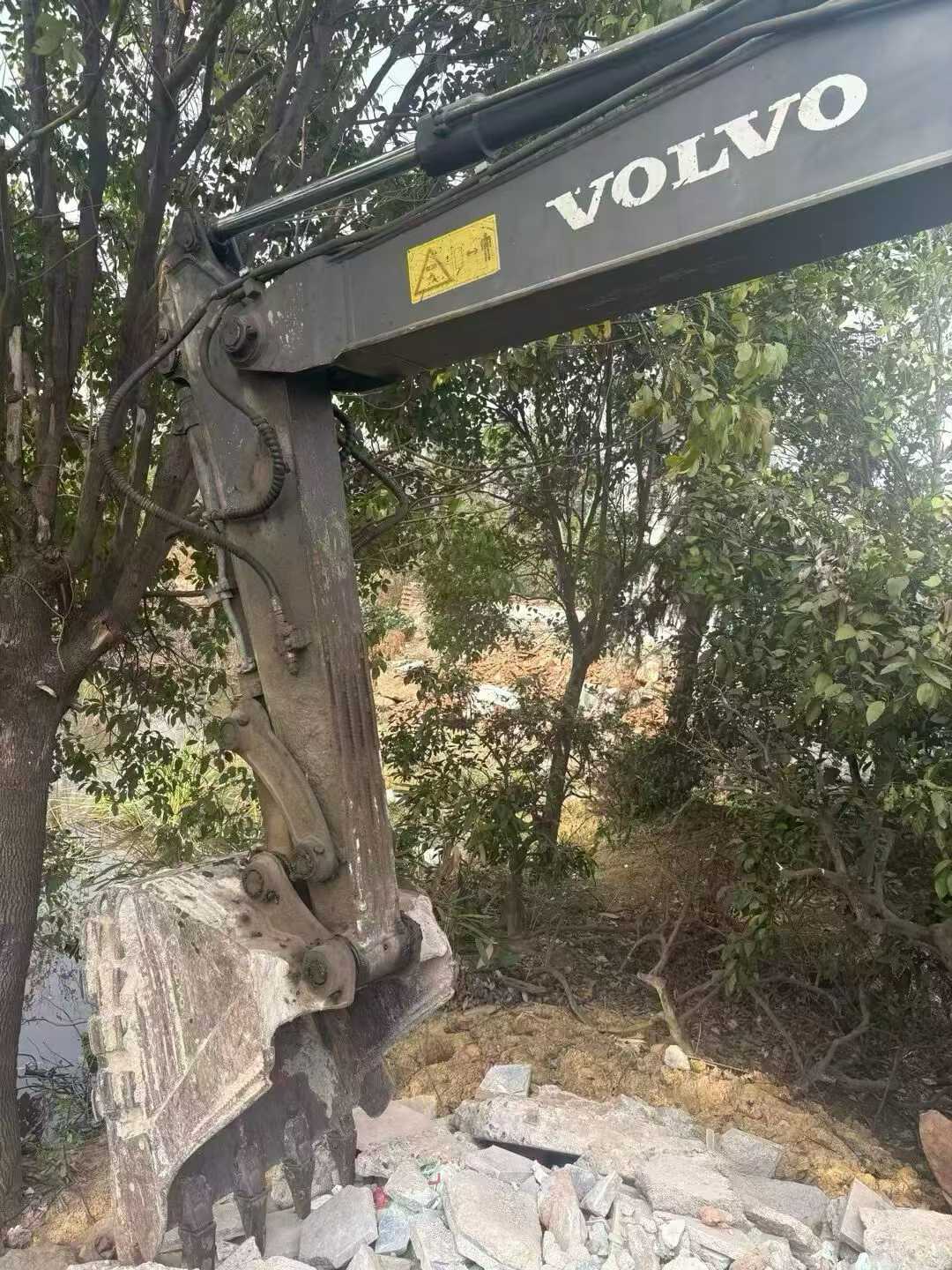 Used Volvo EC80D PRO Excavator 2016 Model / 3