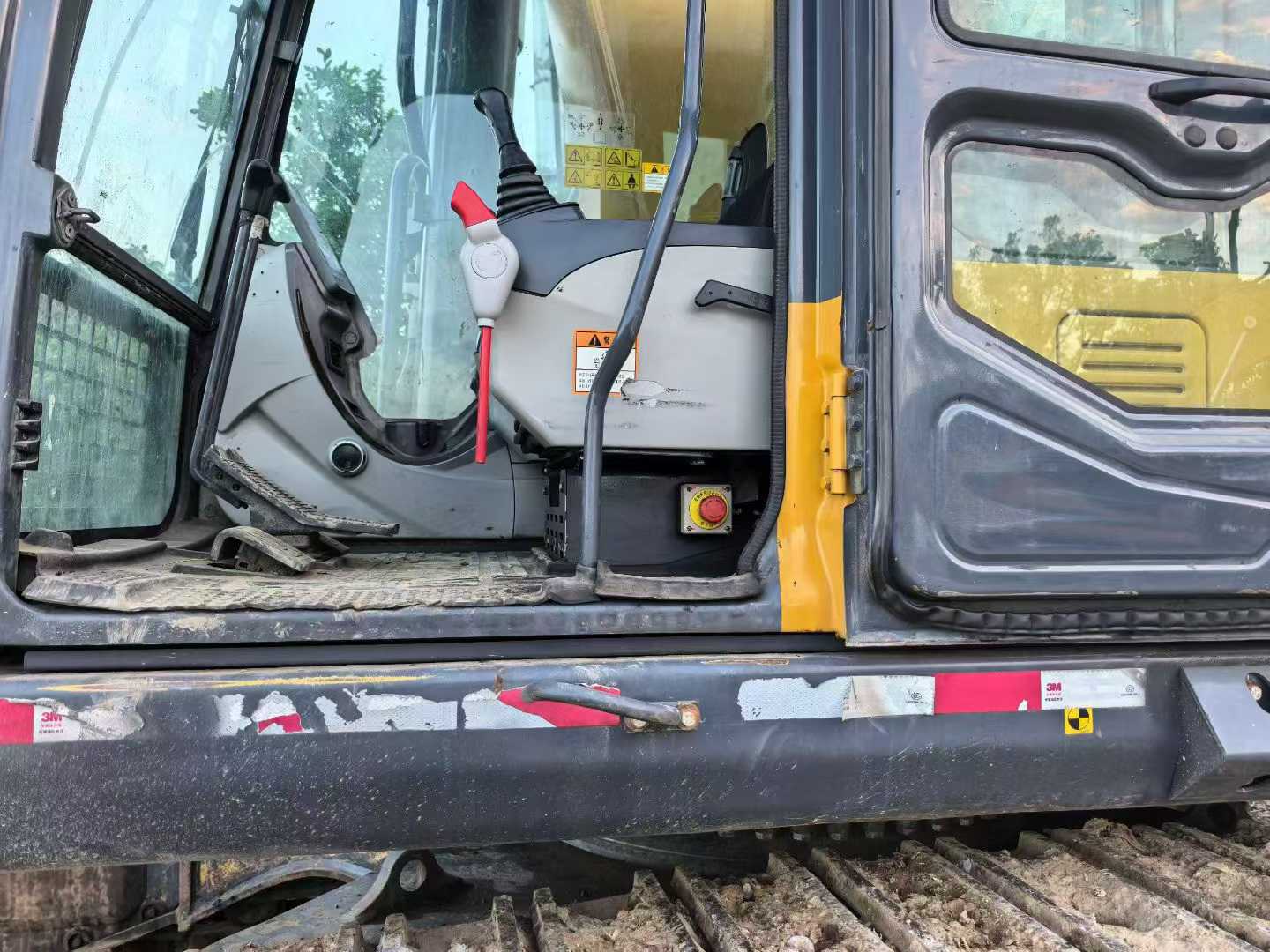 Used XCMG LW550KV Excavator 2022 Model / 8