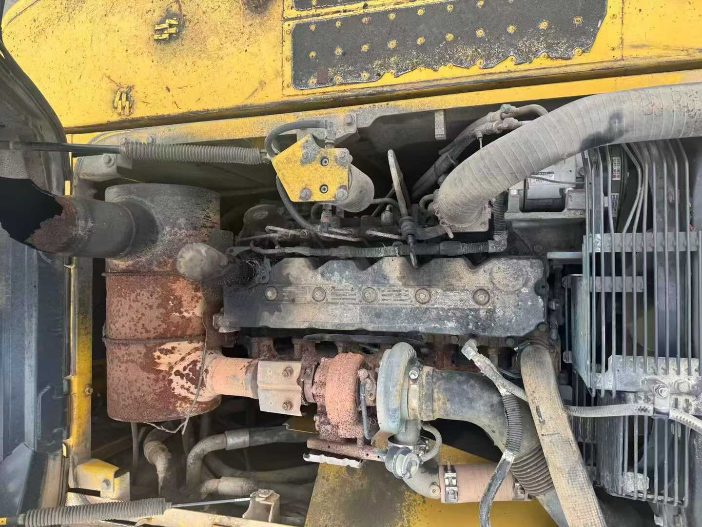 Used Komatsu PC240LC-8 Excavator 2015 Model / 3