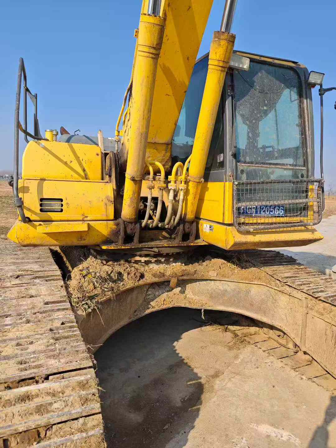 Used Komatsu PC240LC-8 Excavator 2014 Model / 7