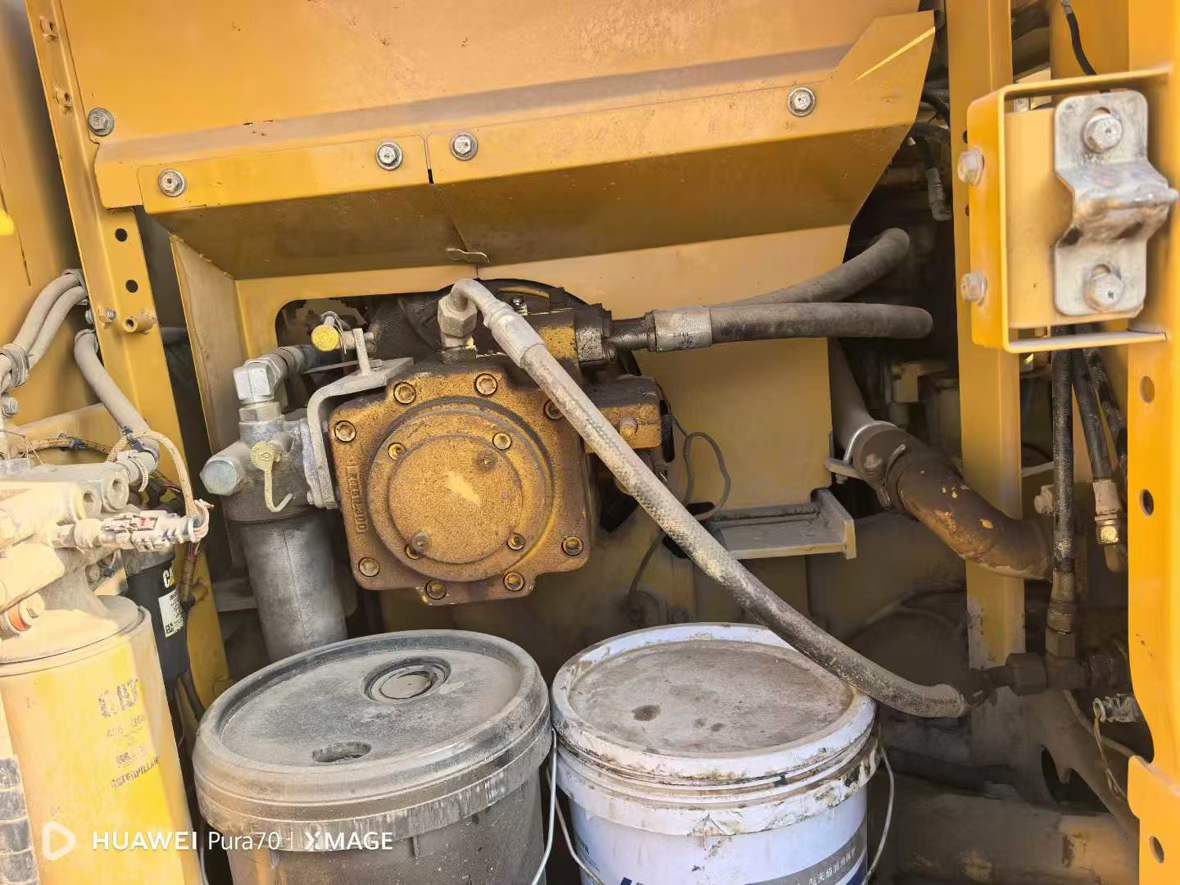 Used Caterpillar 323 Excavator 2018 Model / 6