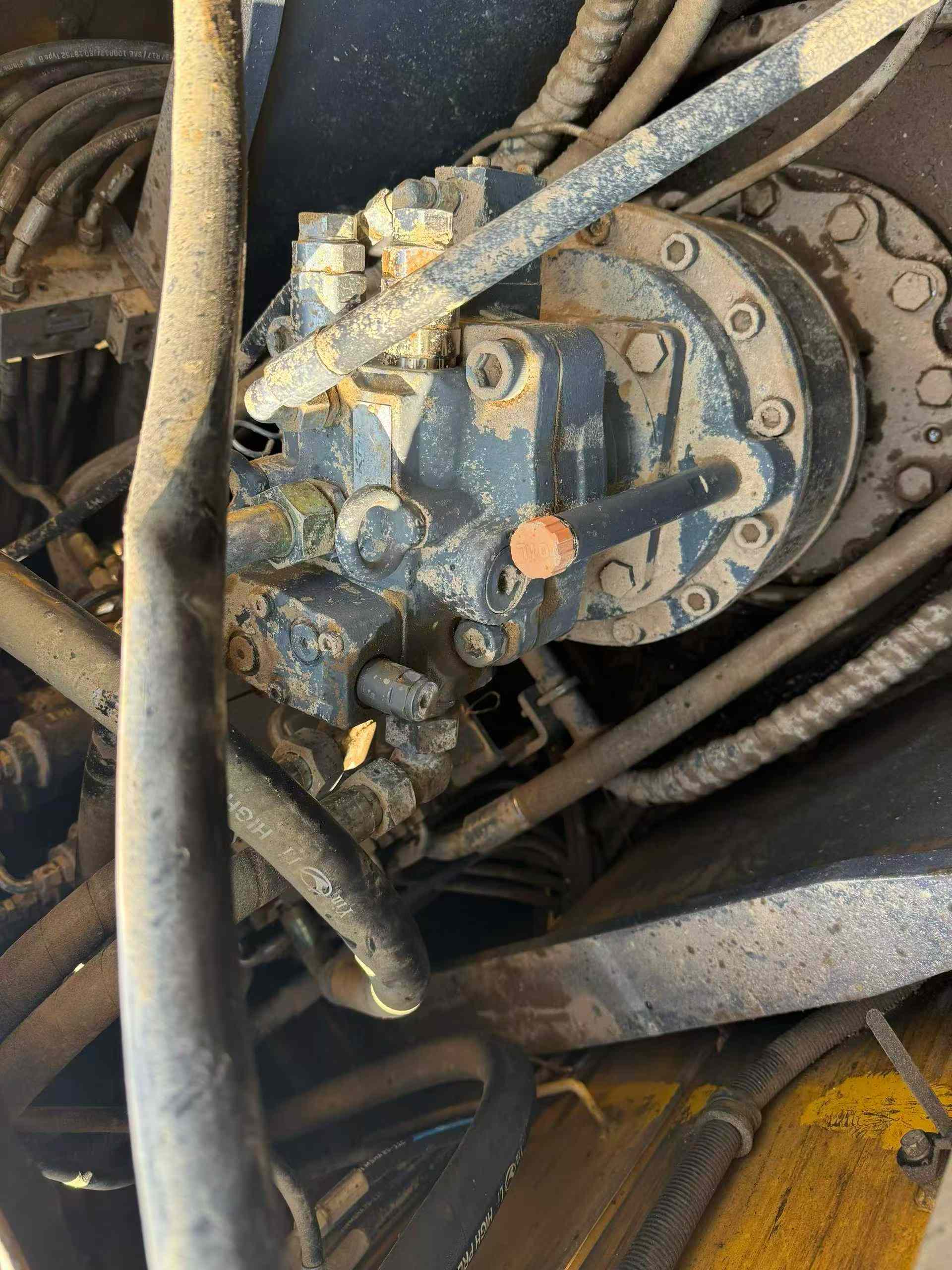 Used XCMG LW200 Excavator 2018 Model / 7