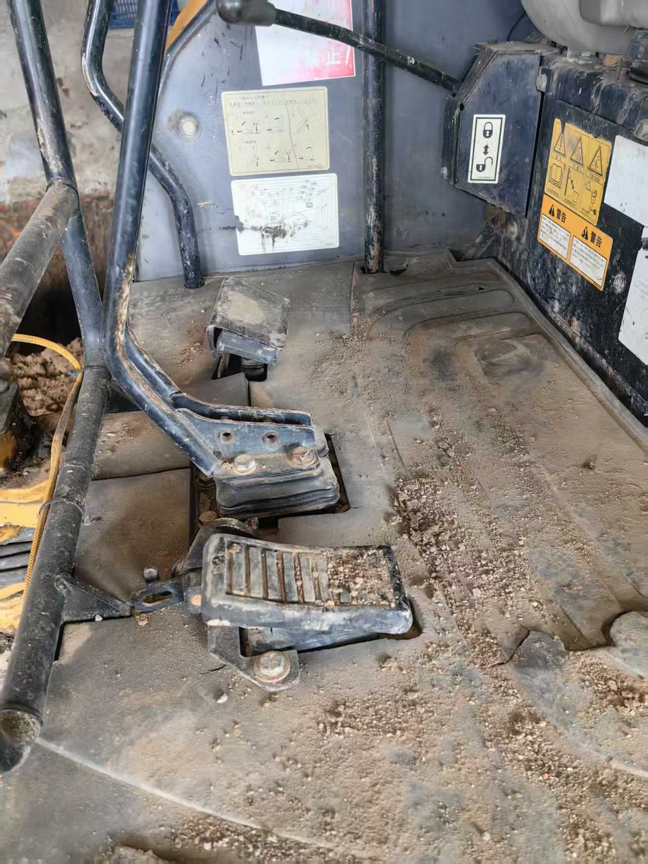 Used Caterpillar 303SR Excavator 2016 Model / 9