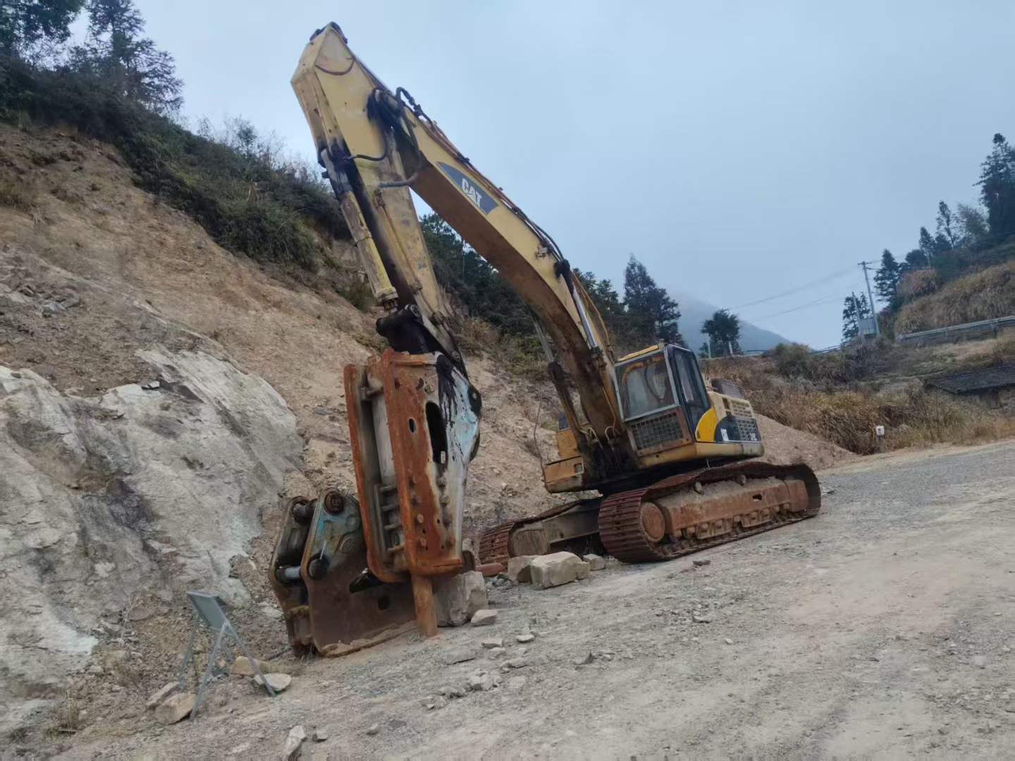 Used Caterpillar 345C Excavator 2016 Model / 4