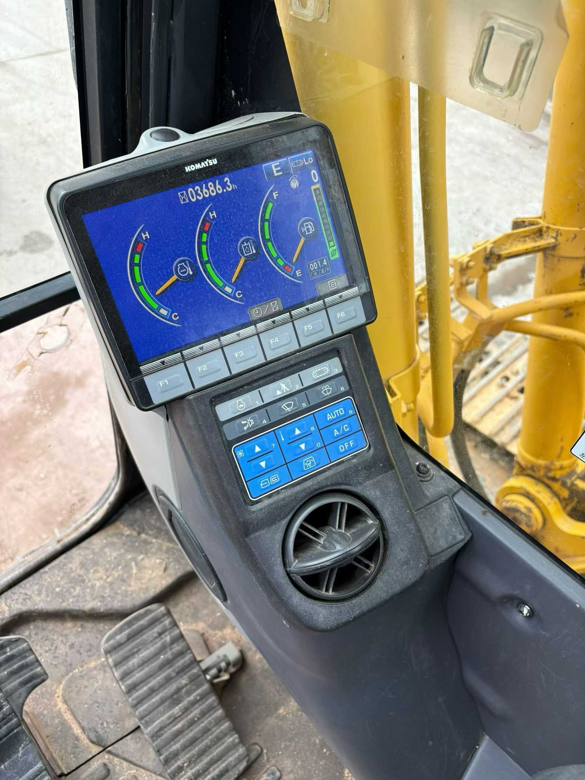 Used Komatsu PC110-7 Excavator 2021 Model / 8