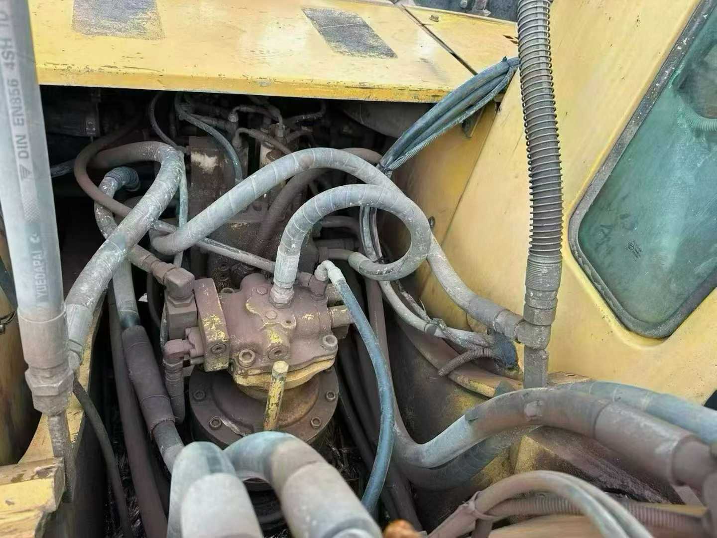 Used Hyundai R225-7 Excavator 2016 Model / 7