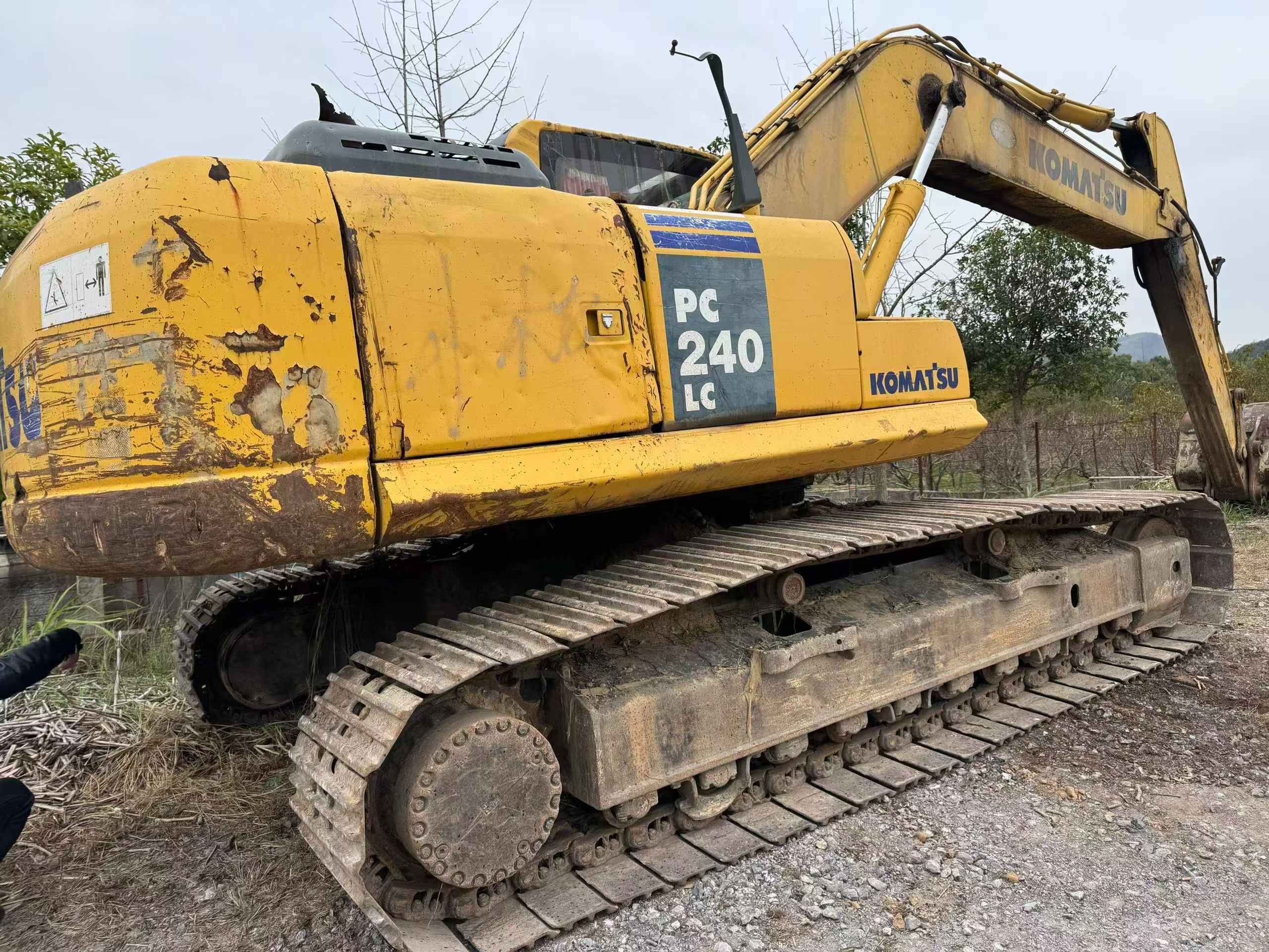 Used Komatsu PC240LC-8 Excavator 2015 Model / 3
