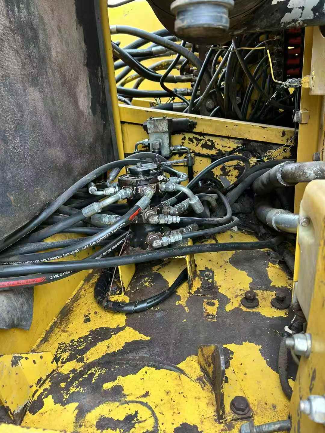 Used Komatsu PC210-7 Excavator 2016 Model / 6